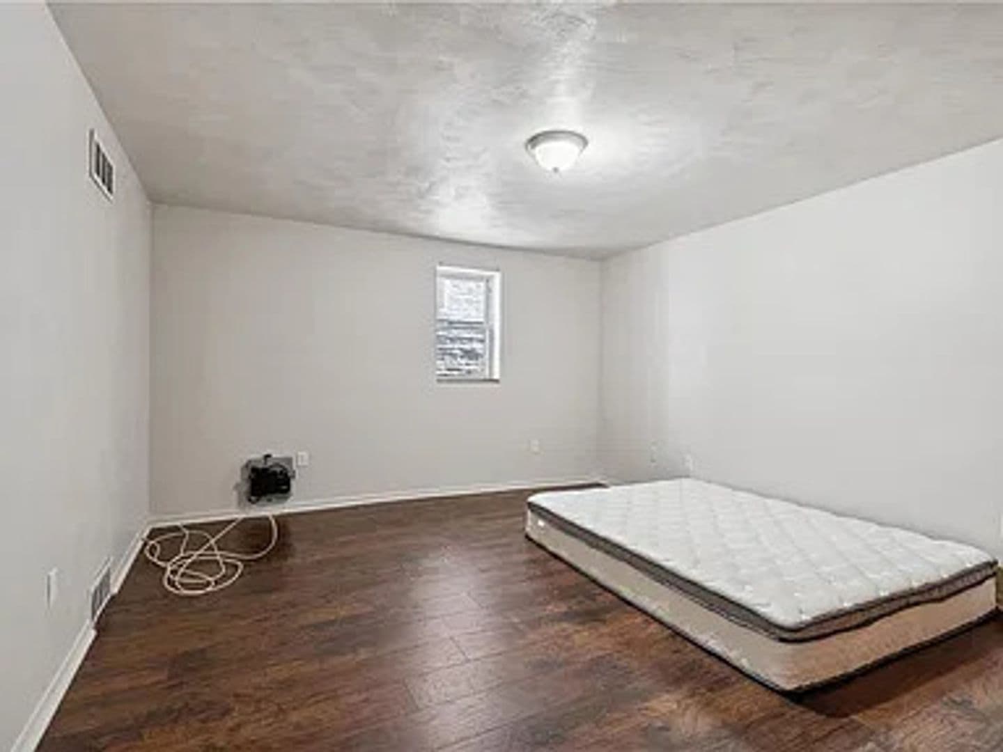 MC KEES ROCKS Apartment: 103 Ella St