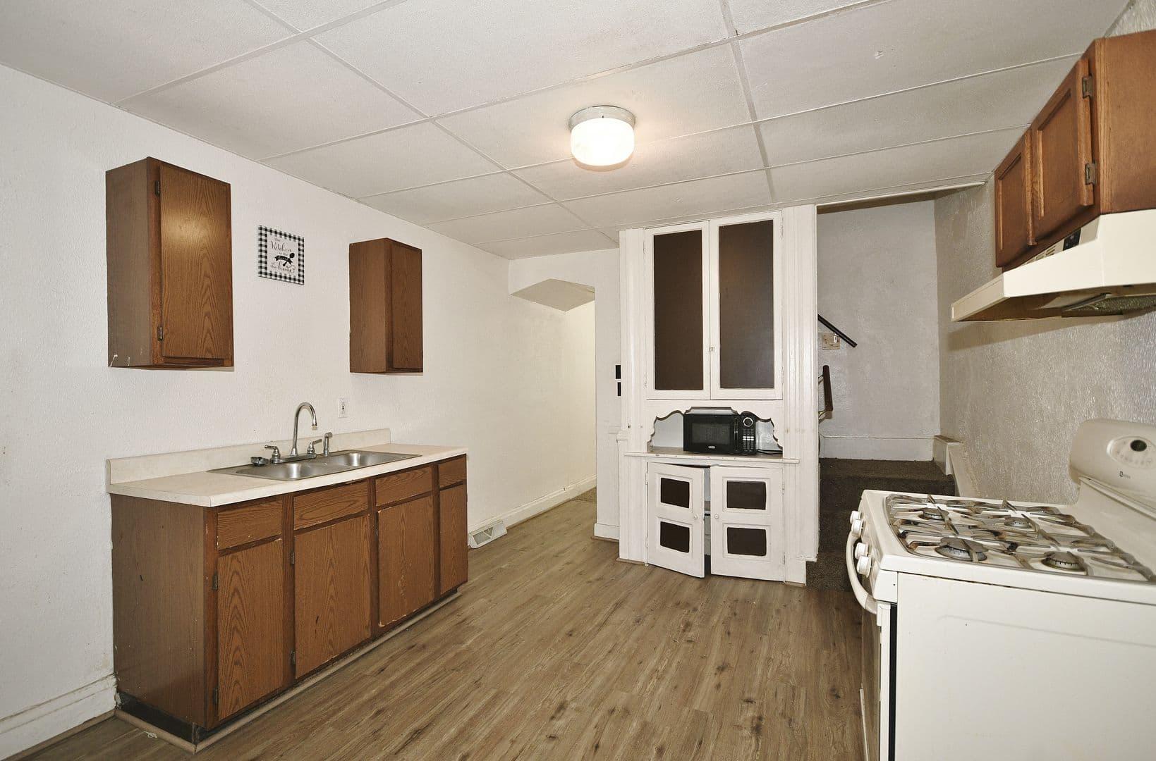 Rankin Apartment: 234-236 Pattison Street