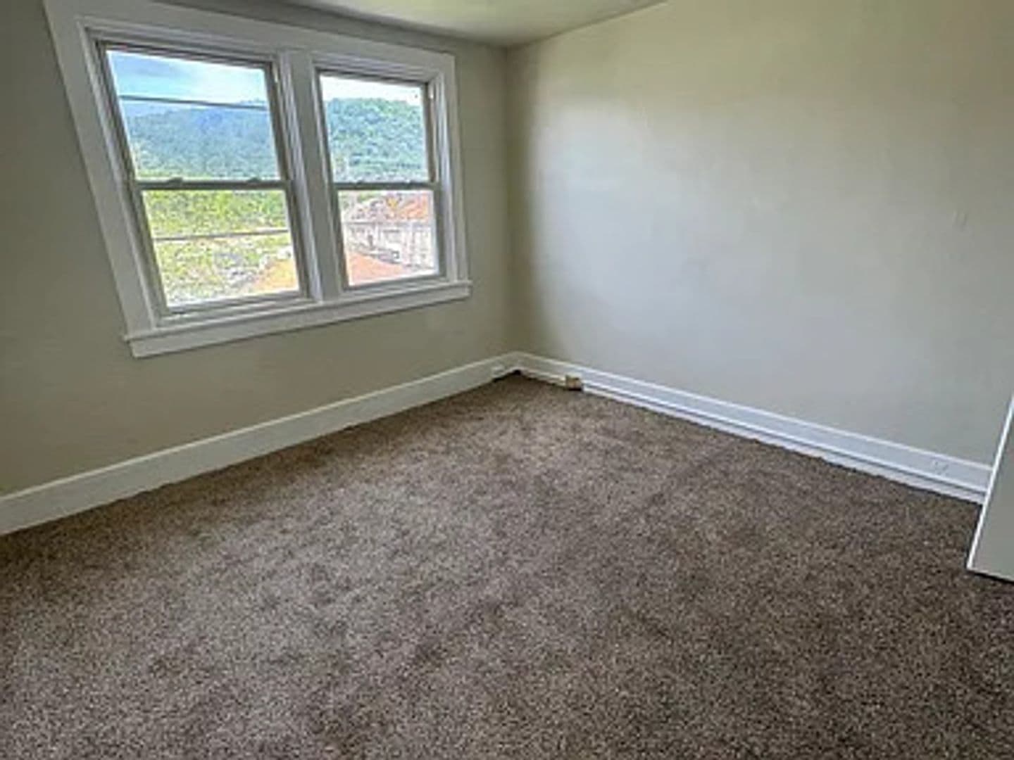 New Kensington Apartment: 331-337 4th Ave