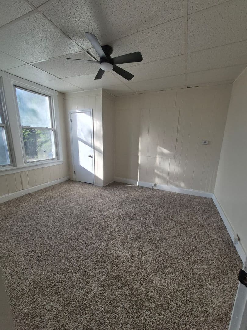 Pittsburgh Apartment: 1400 Hill Ave