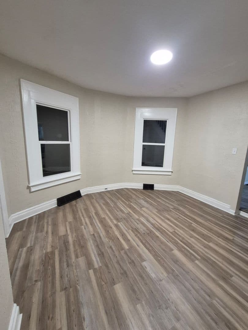 Pittsburgh House: 519 Kilbourne St