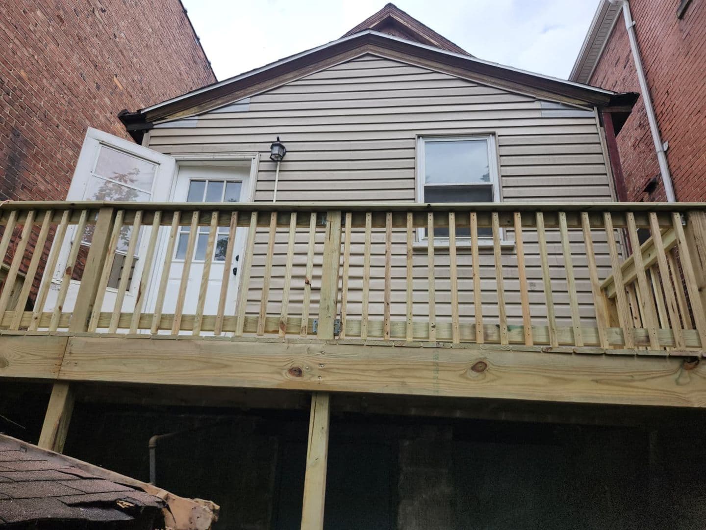 McKees Rocks House: 109 Harlem Ave
