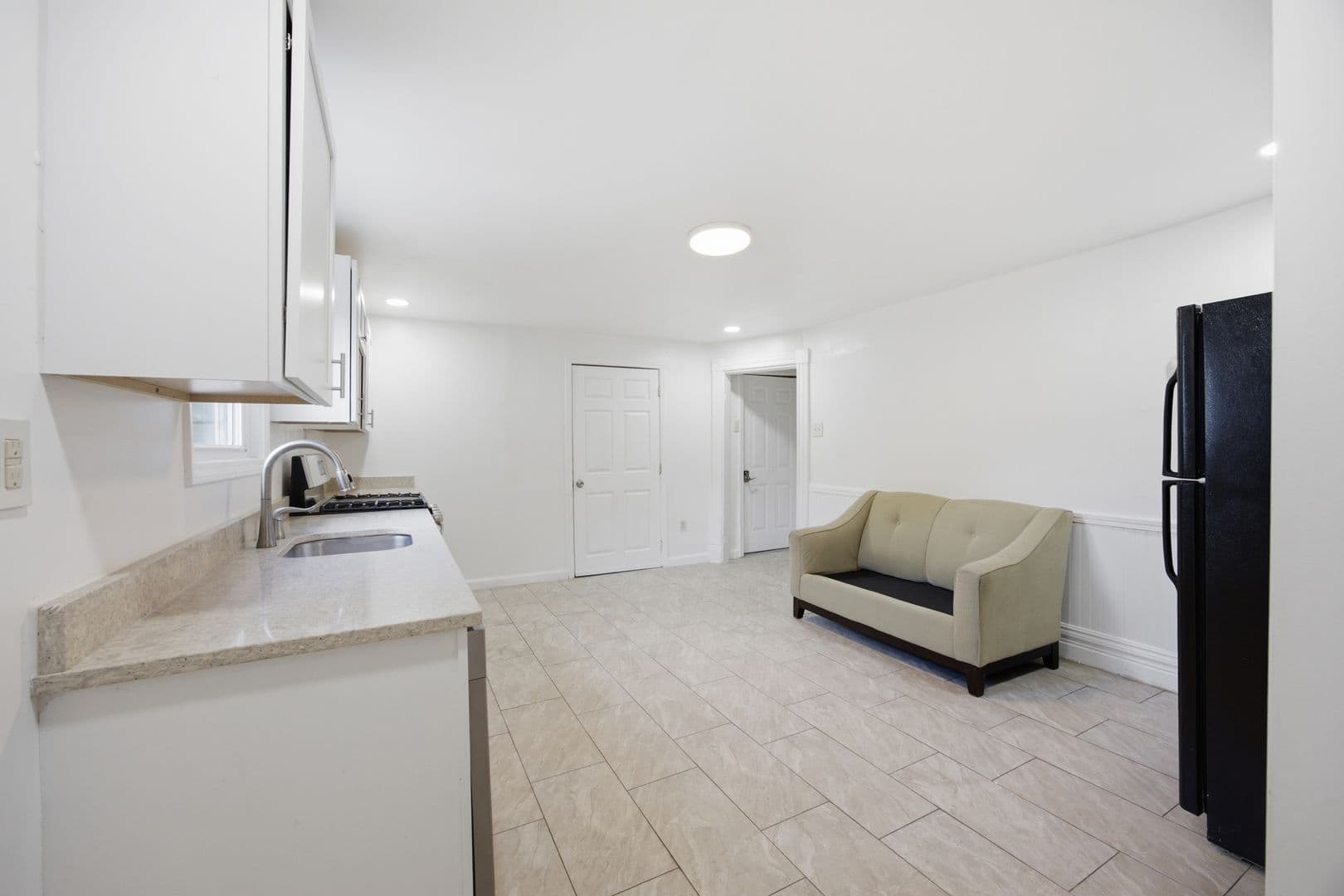Pittsburgh Apartment: 2822 Salisbury Street