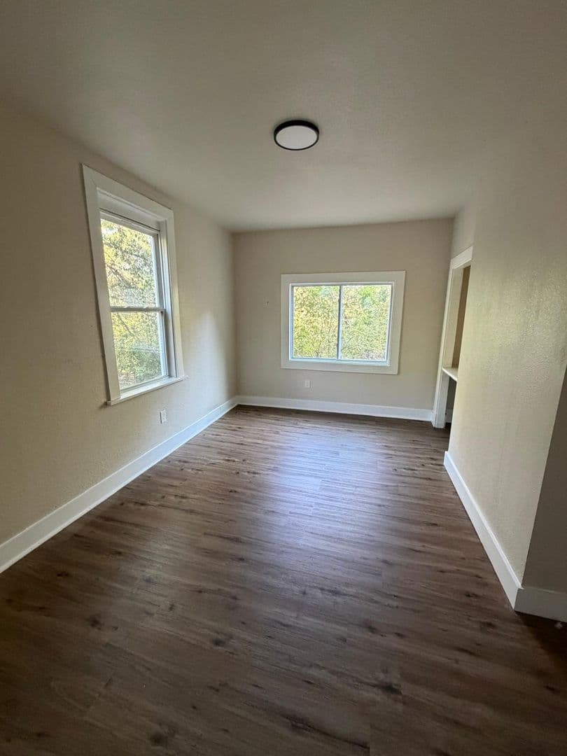 Pittsburgh House: 56 Woessner Ave