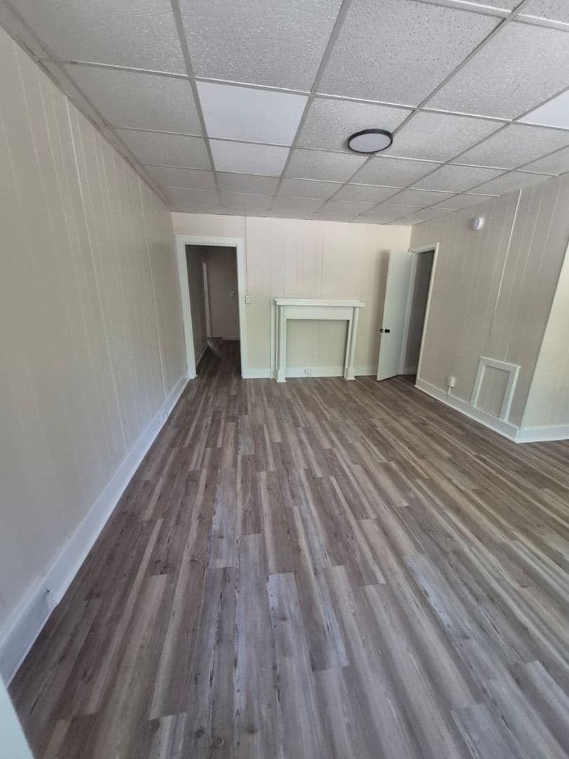 Pittsburgh Apartment: 1400 Hill Ave