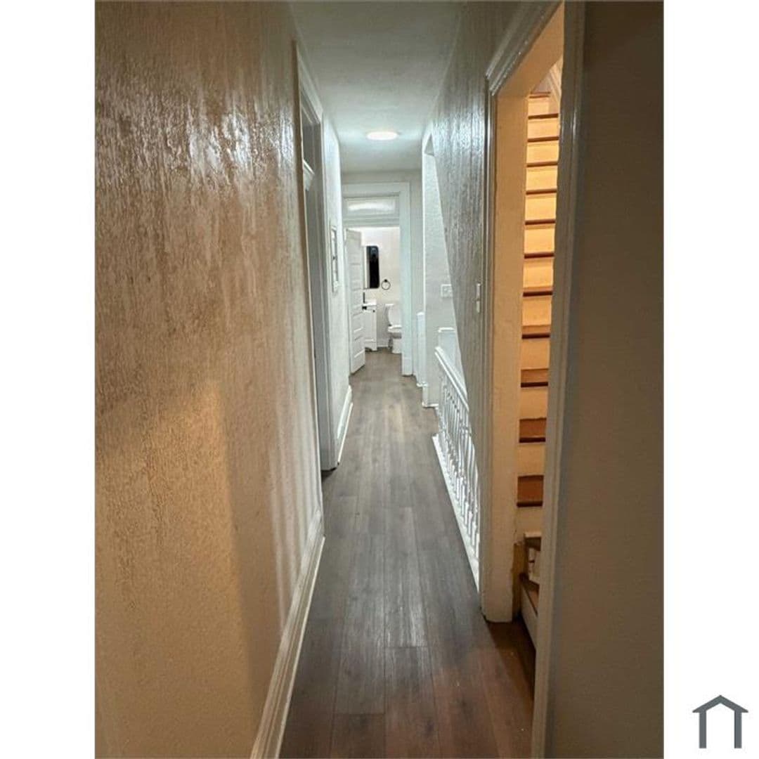 Pittsburgh House: 7936 Tacoma St
