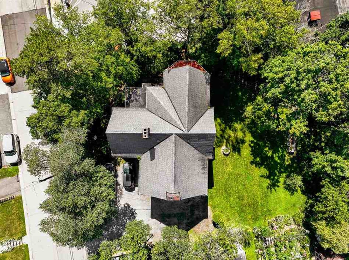 Pittsburgh Apartment: 991 Leon Road
