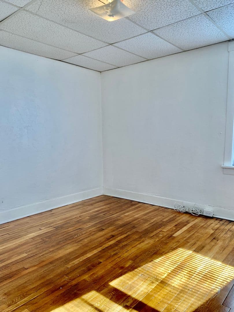 Braddock Apartment: 500 Mills Avenue