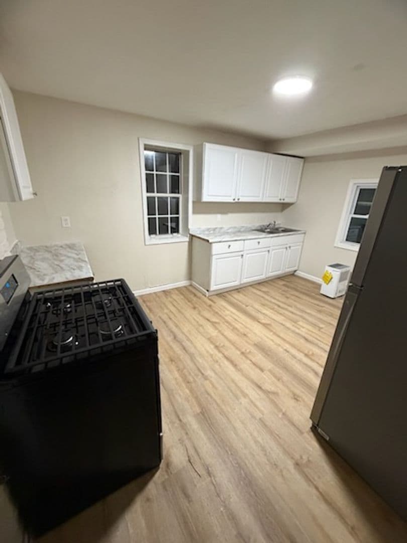 Pittsburgh Apartment: 76-78 Cortina Way