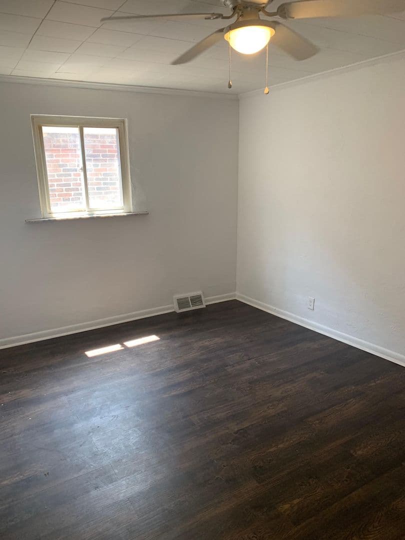 Pittsburgh Apartment: 7330 Denniston Ave