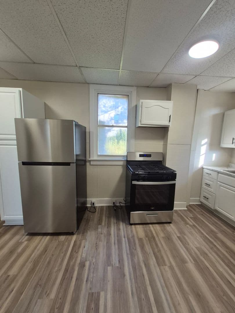 Pittsburgh Apartment: 1400 Hill Ave