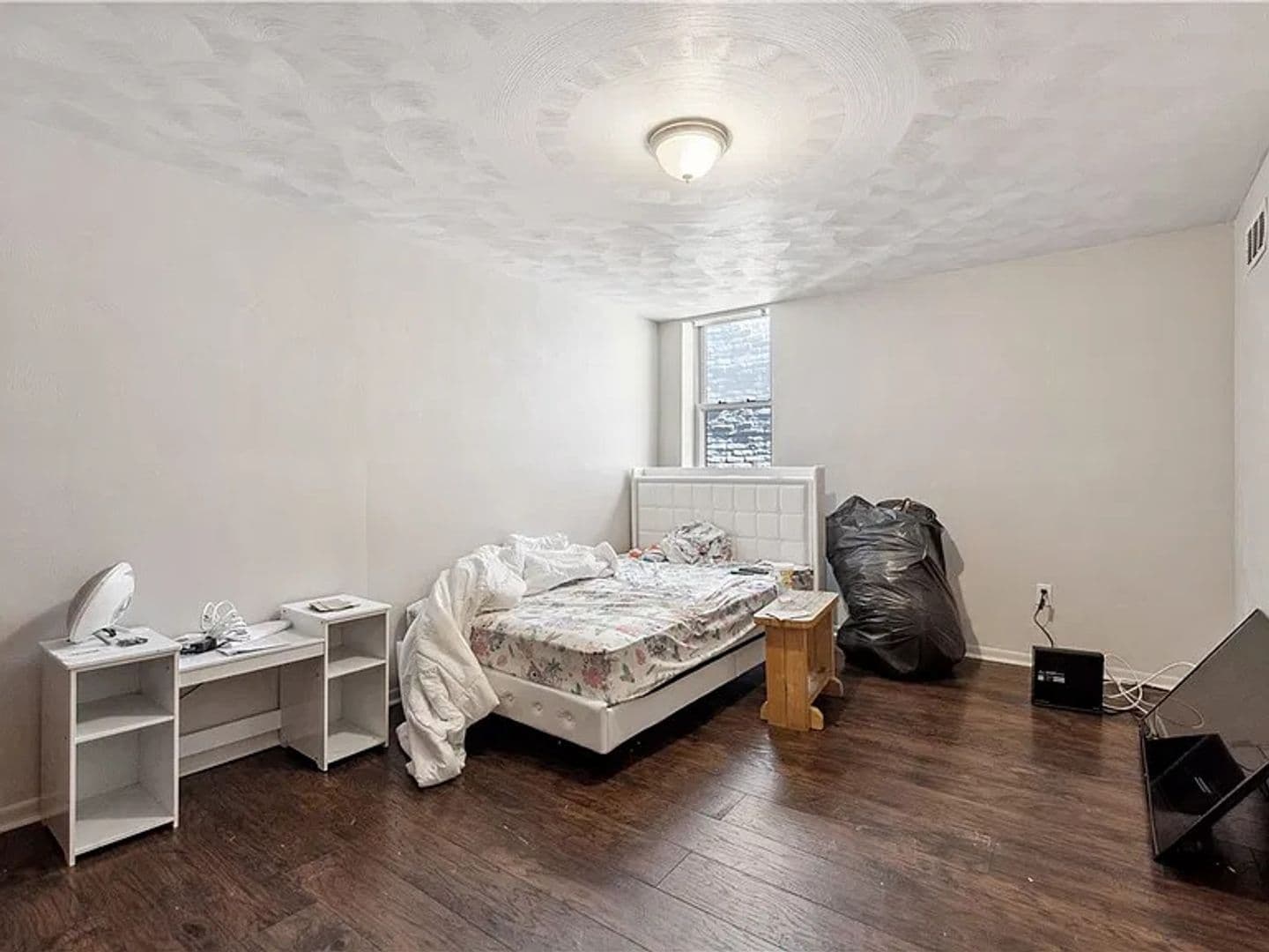 MC KEES ROCKS Apartment: 103 Ella St