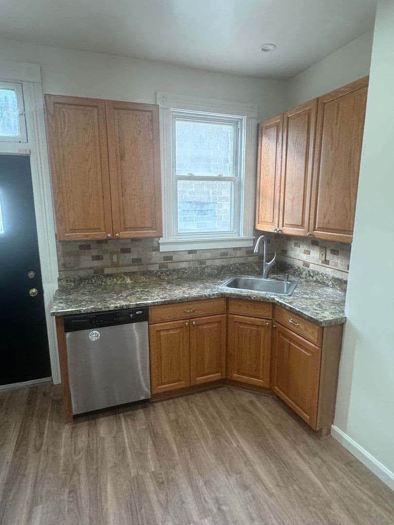Pittsburgh House: 1302 Basin Street