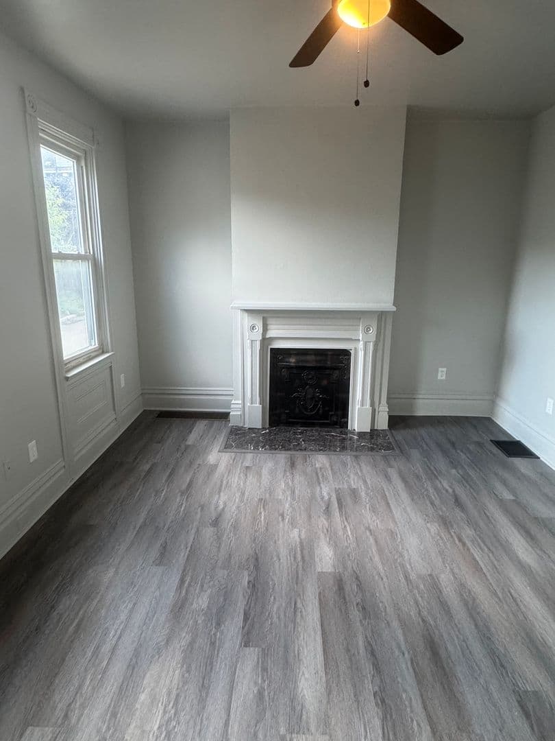 Pittsburgh House: 1302 Basin Street