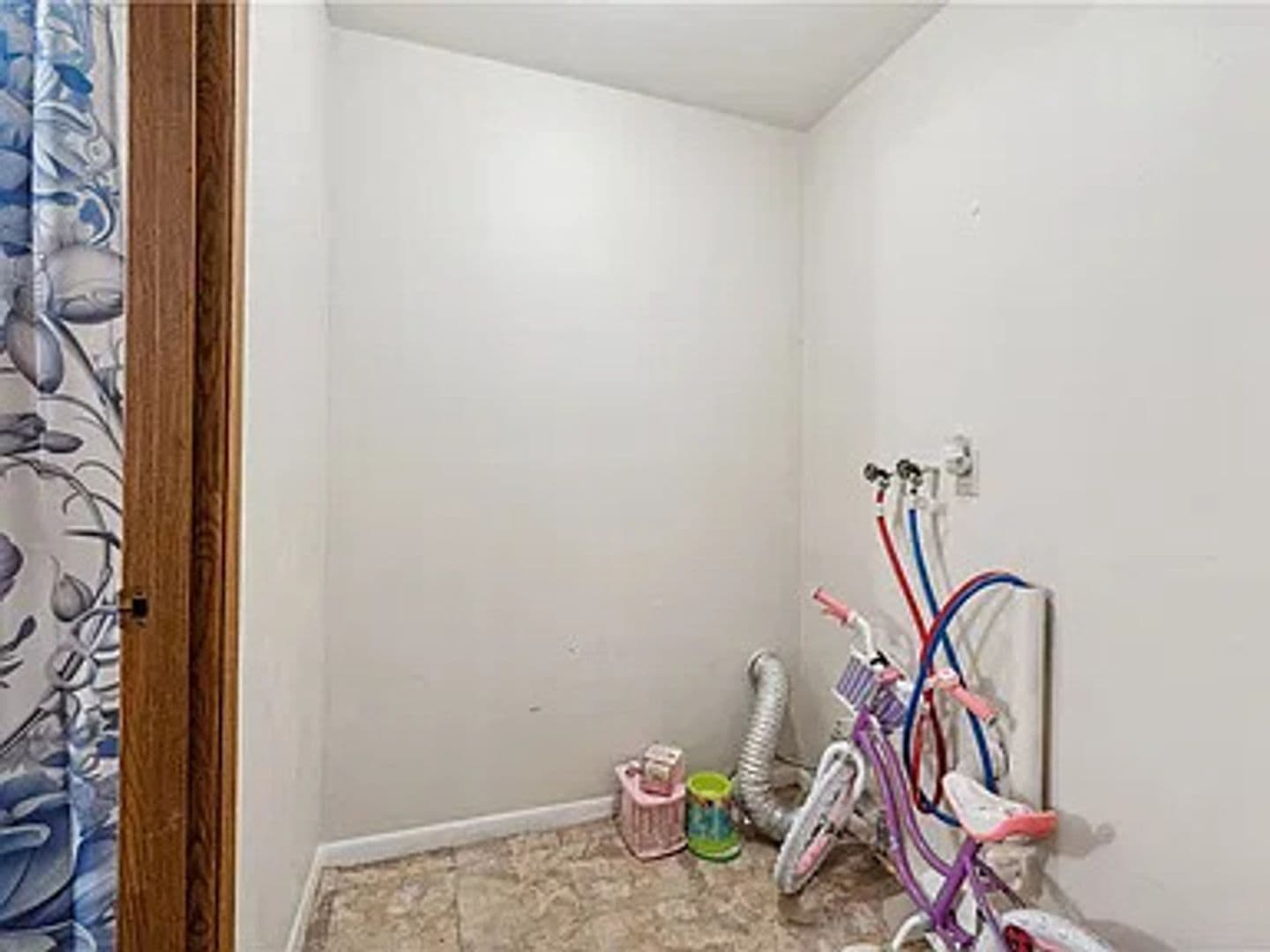 MC KEES ROCKS Apartment: 103 Ella St