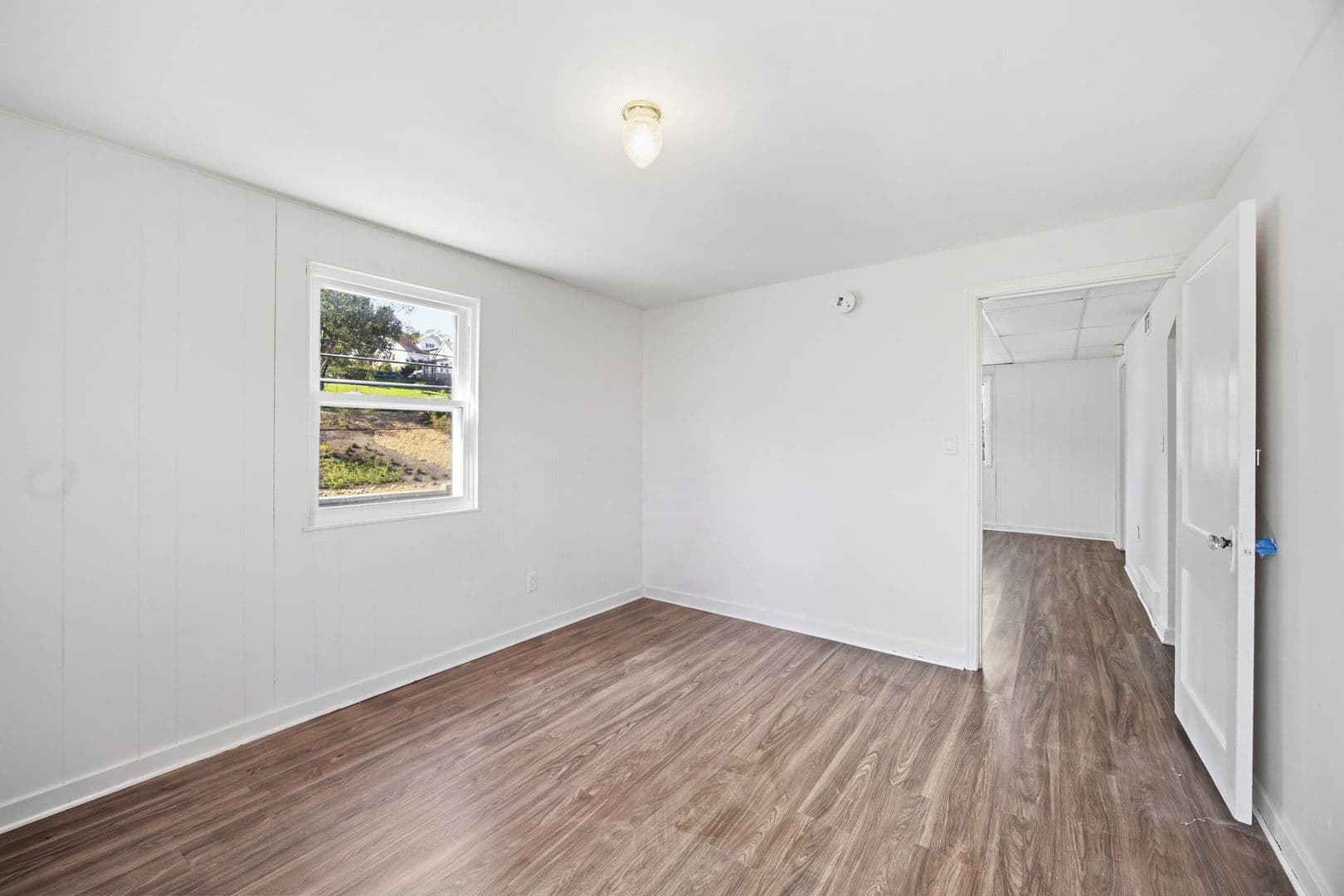 South Park Township Apartment: 6535-6537 Library Road