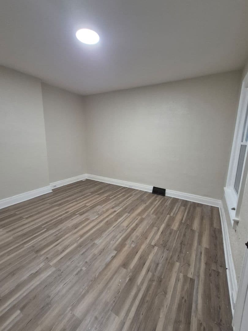 Pittsburgh House: 519 Kilbourne St