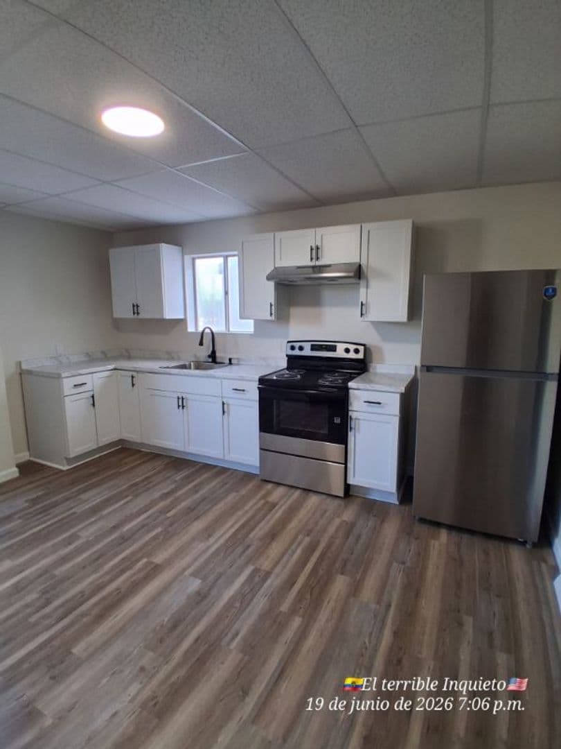 Tarentum House: 115 W 8th Avenue