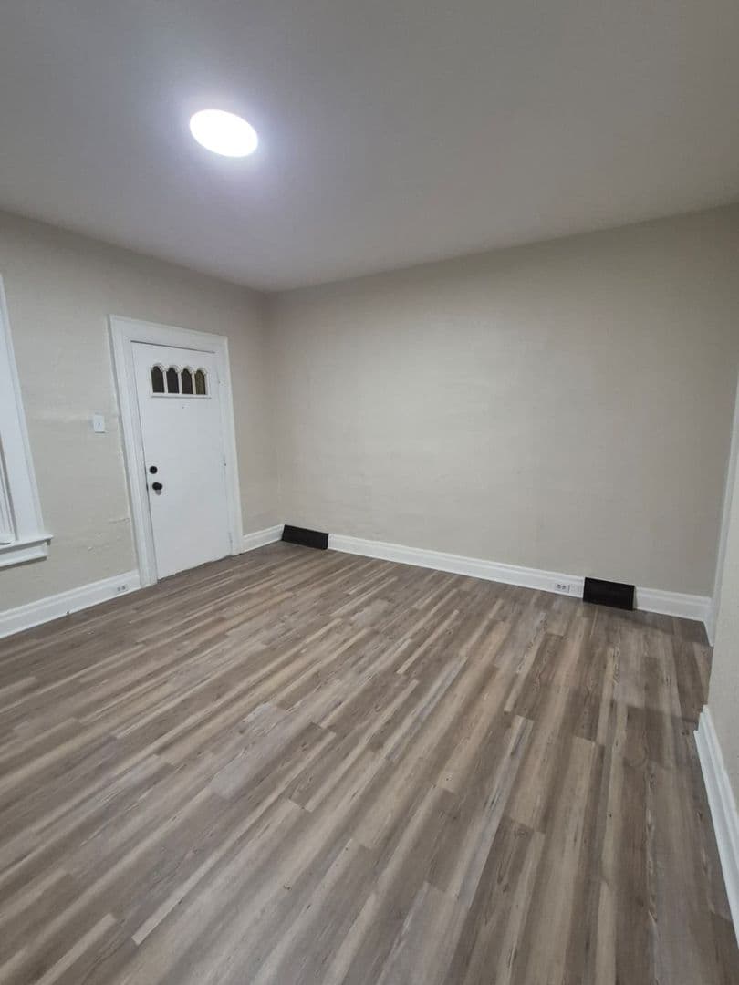 Pittsburgh House: 519 Kilbourne St