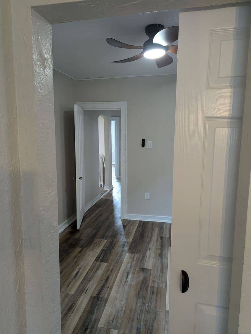 Pittsburgh Apartment: 531 Halsey Ave.