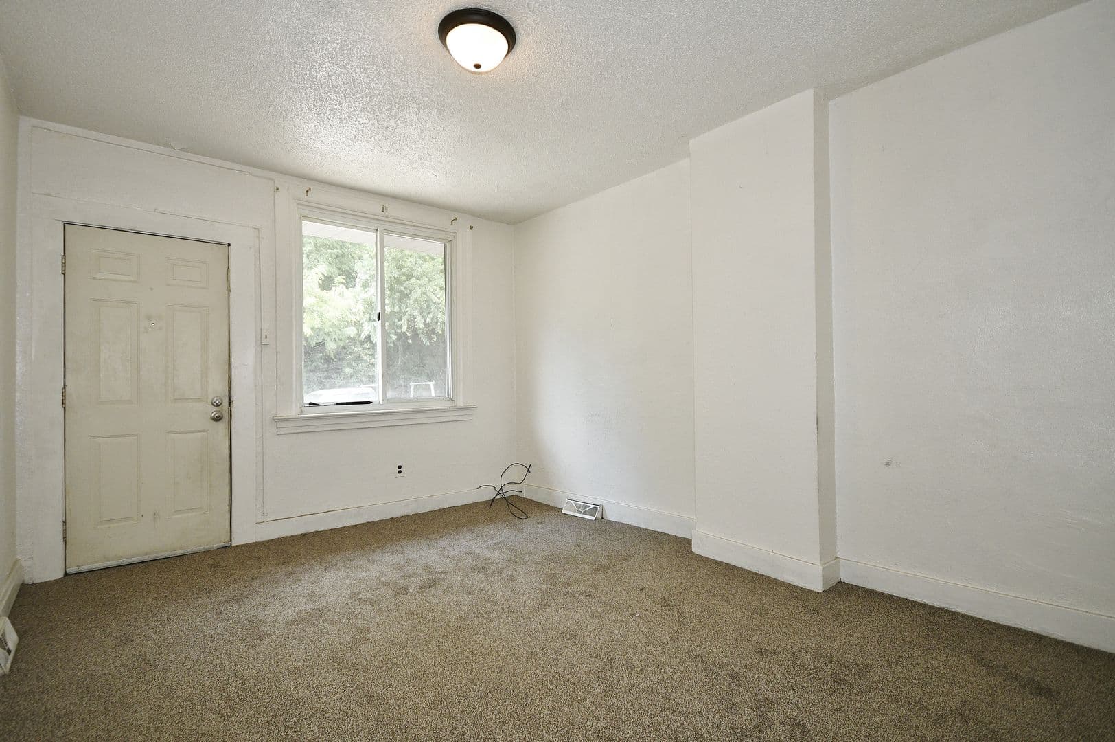 Rankin Apartment: 234-236 Pattison Street