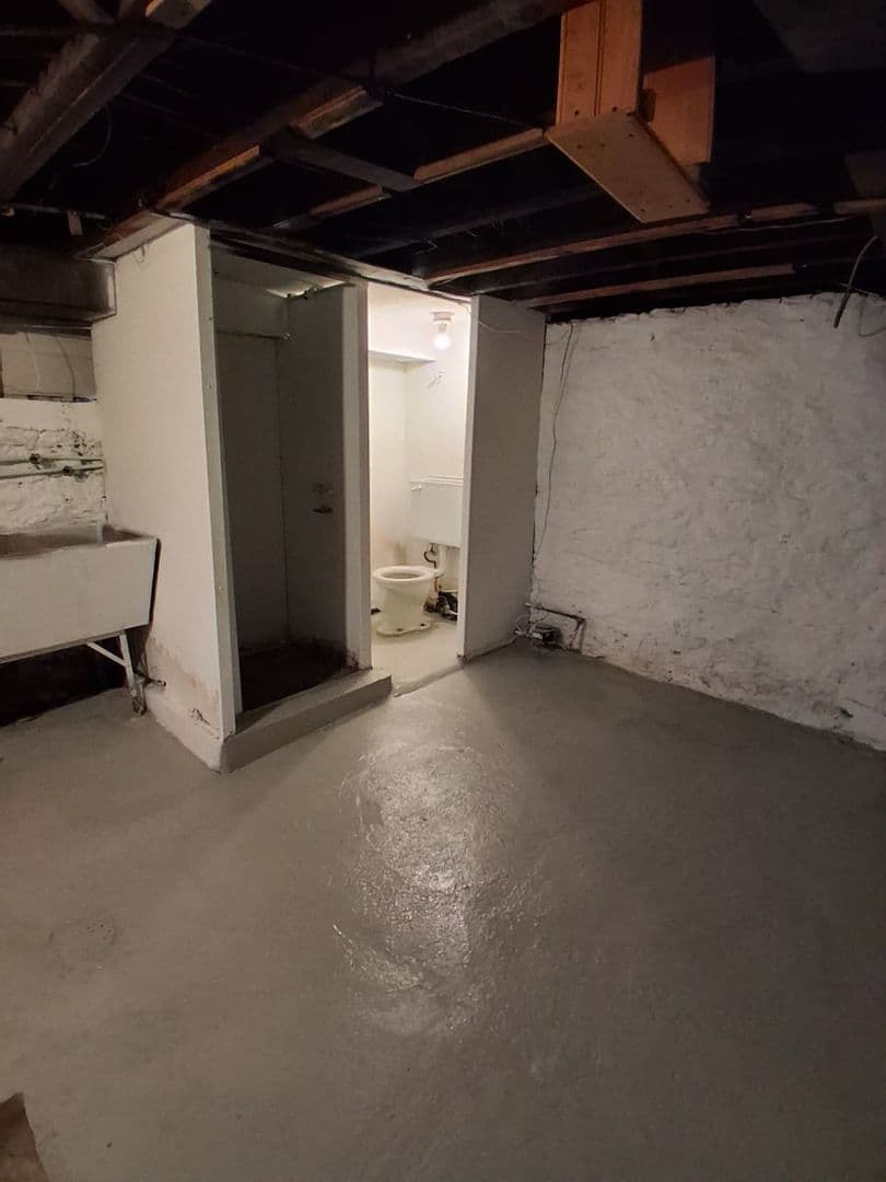 Braddock House: 15 Holland Ave