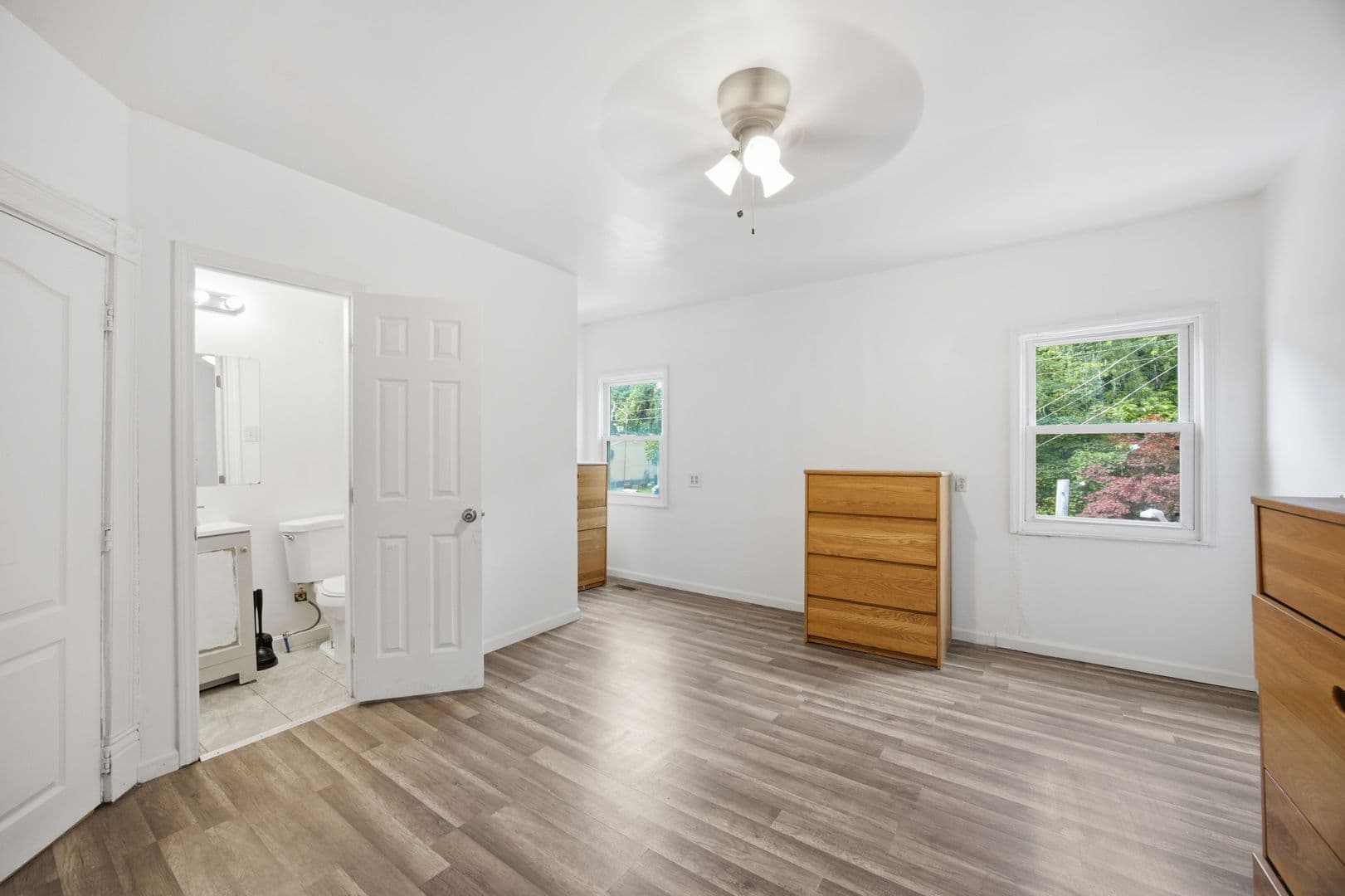 Pittsburgh Apartment: 2822 Salisbury Street