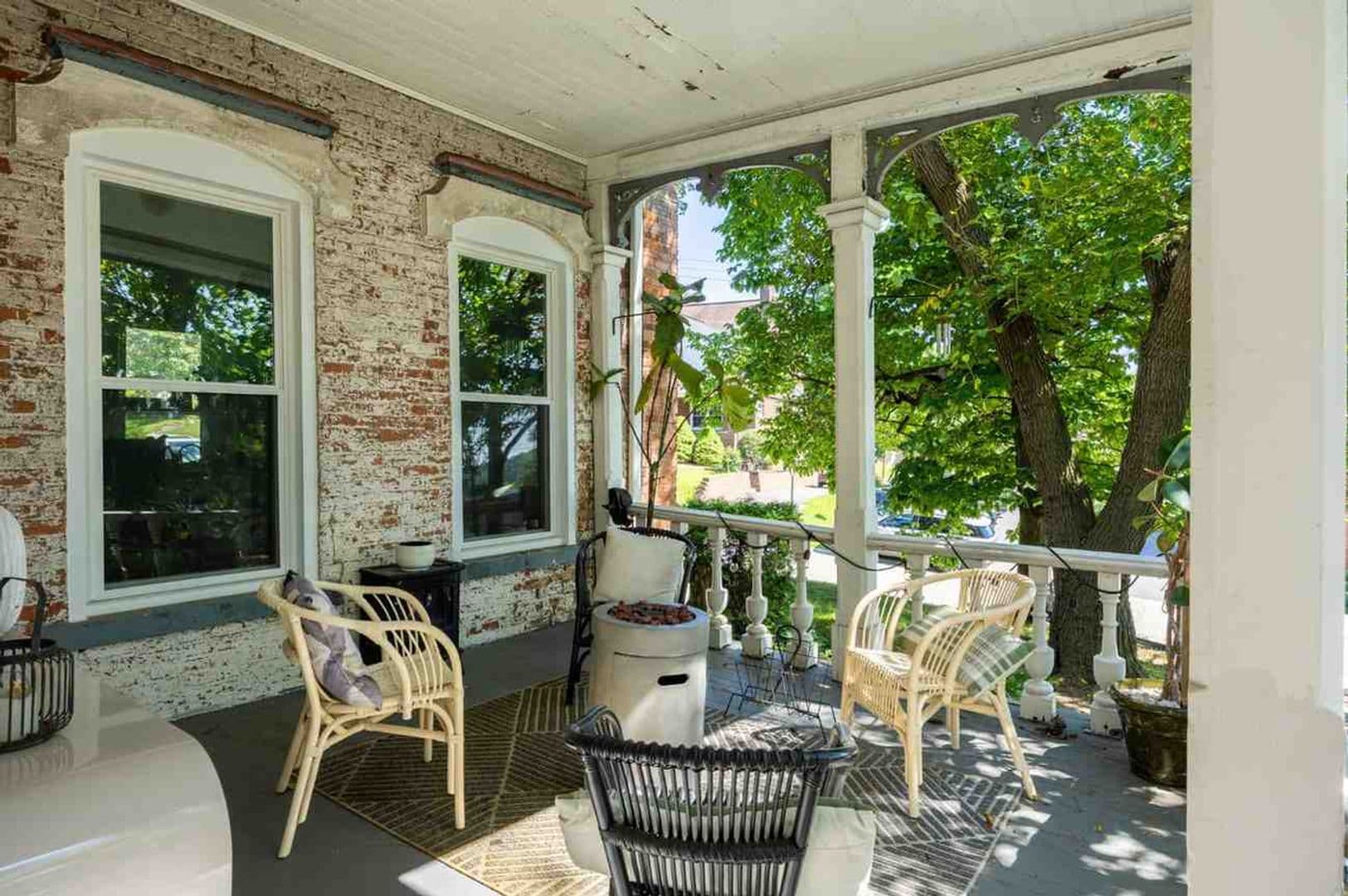 Pittsburgh Apartment: 991 Leon Road