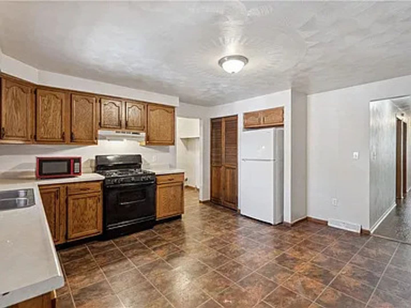 MC KEES ROCKS Apartment: 103 Ella St