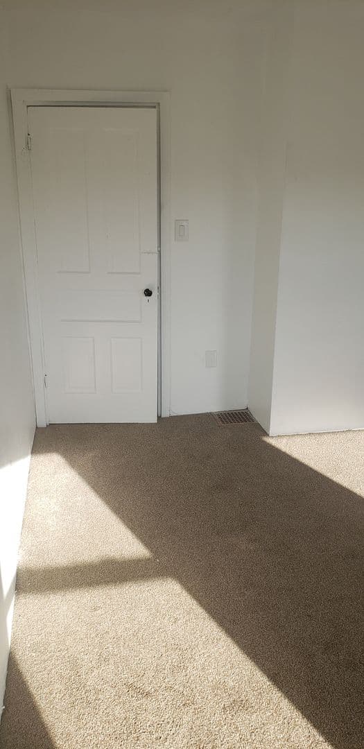 Braddock Apartment: 513 Stokes Avenue