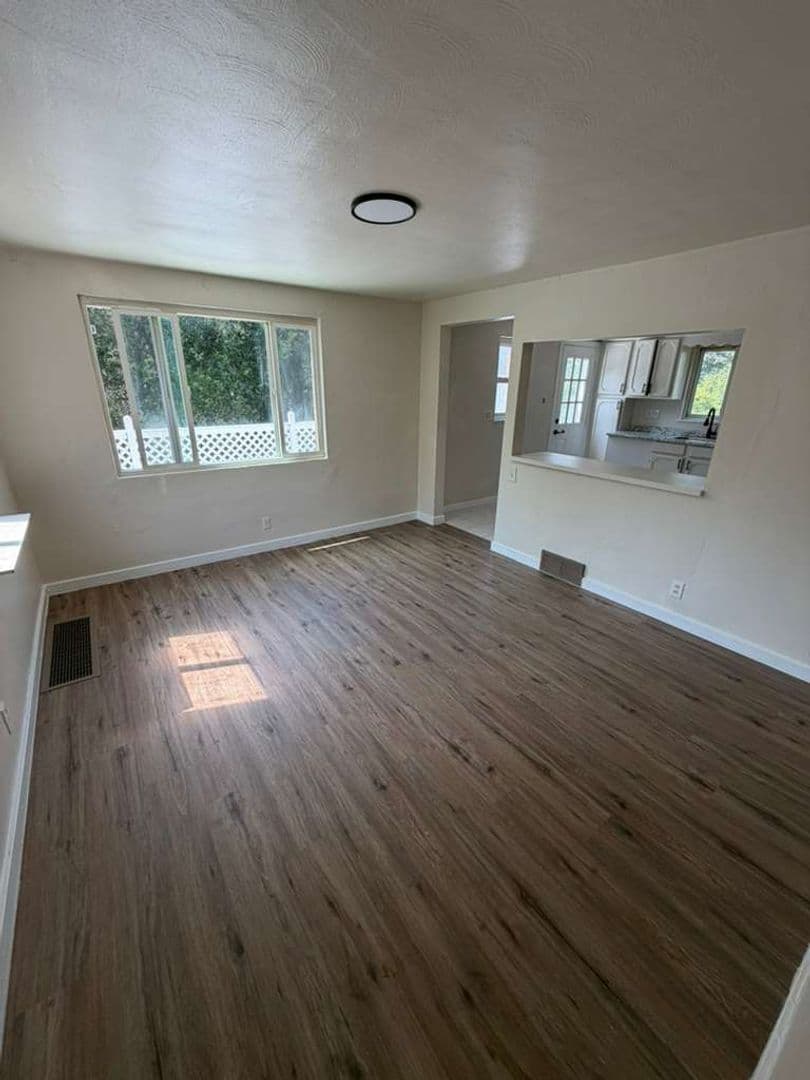 Pittsburgh House: 62 Highland View St