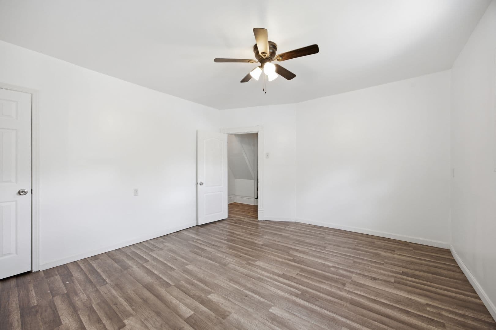 Pittsburgh Apartment: 2822 Salisbury Street