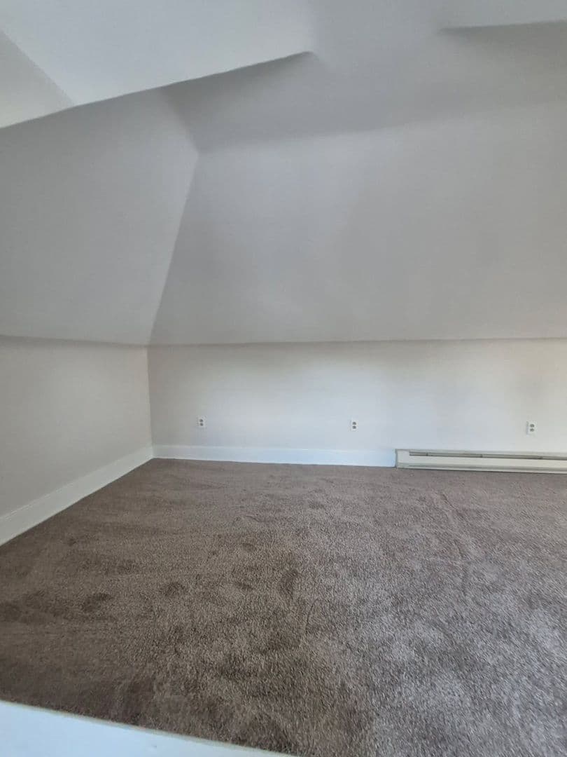 Tarentum House: 115 W 8th Avenue