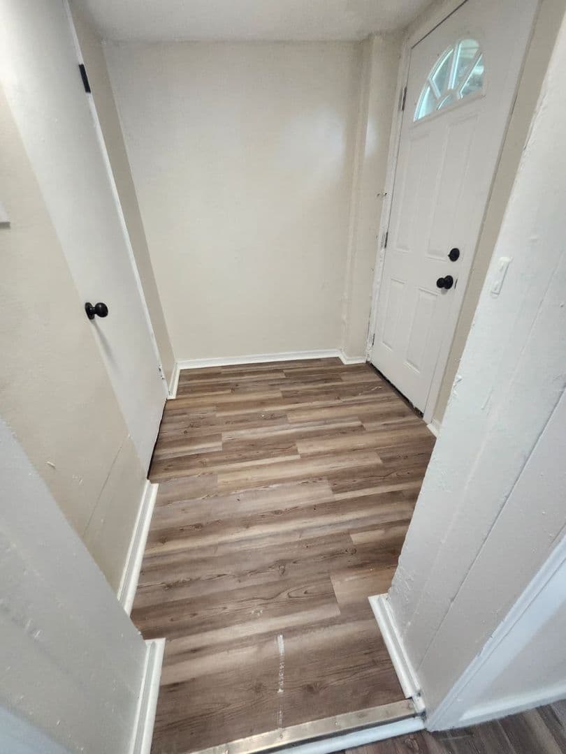 McKees Rocks House: 819 Frank St