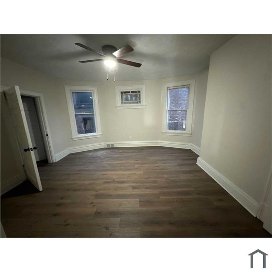 Pittsburgh House: 7936 Tacoma St