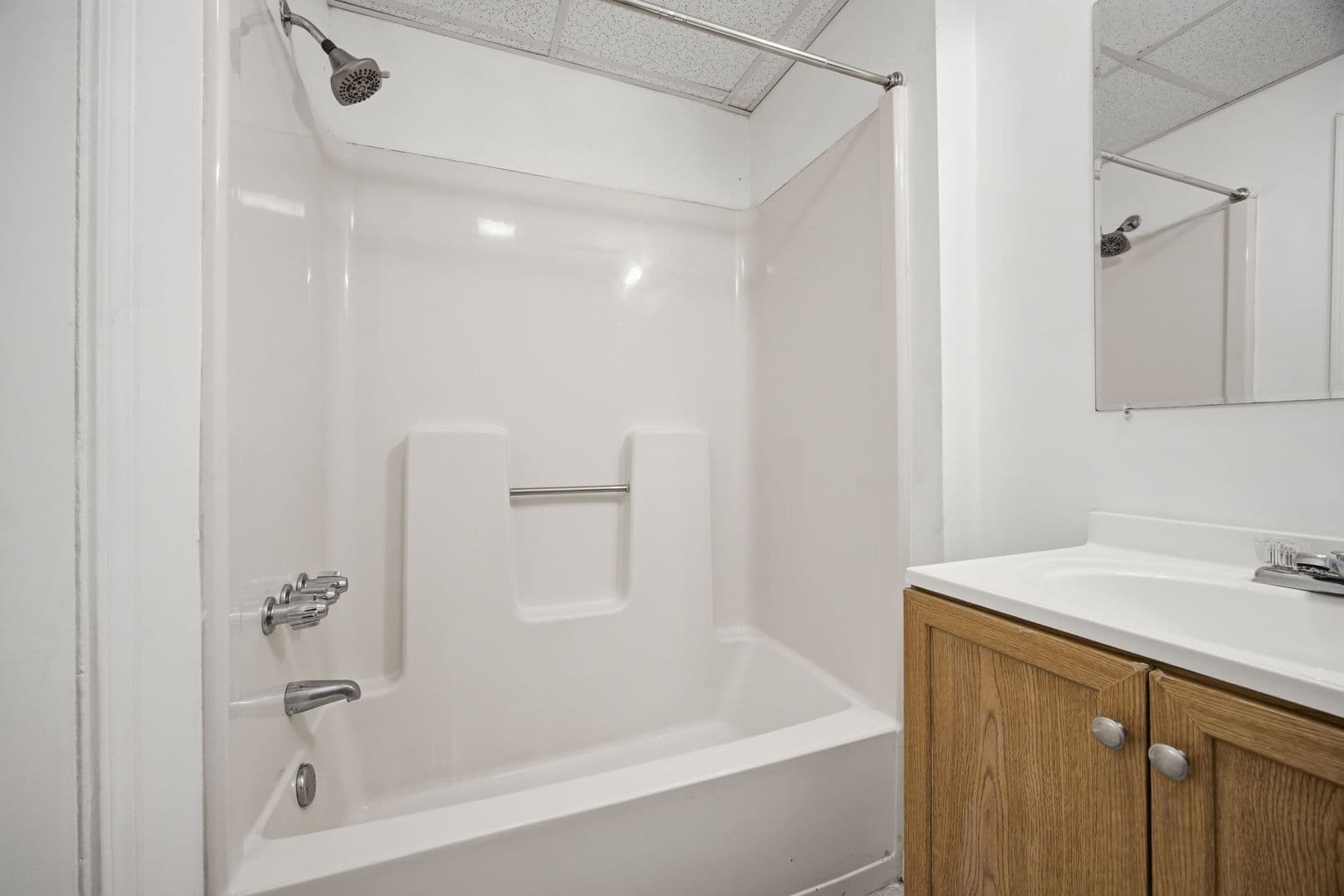 Pittsburgh Apartment: 2822 Salisbury Street