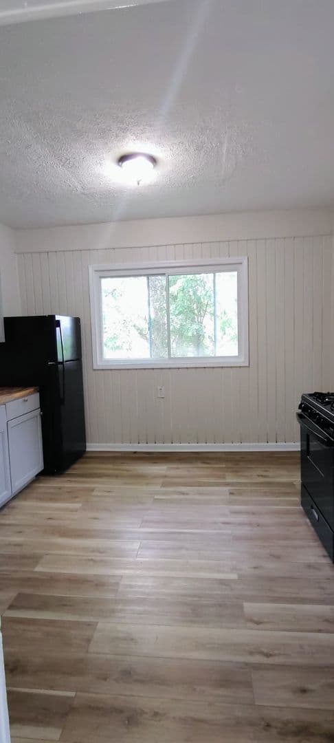 Pittsburgh House: 305 Moore Avenue