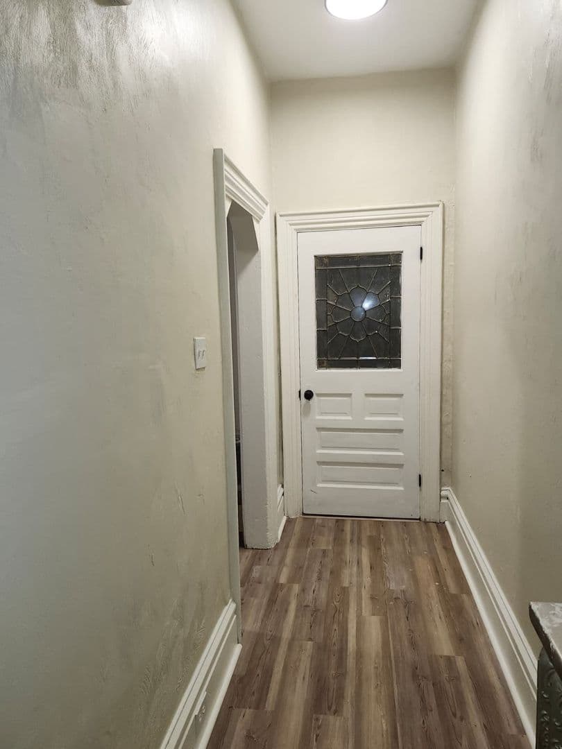 Pittsburgh House: 211 Walter St.