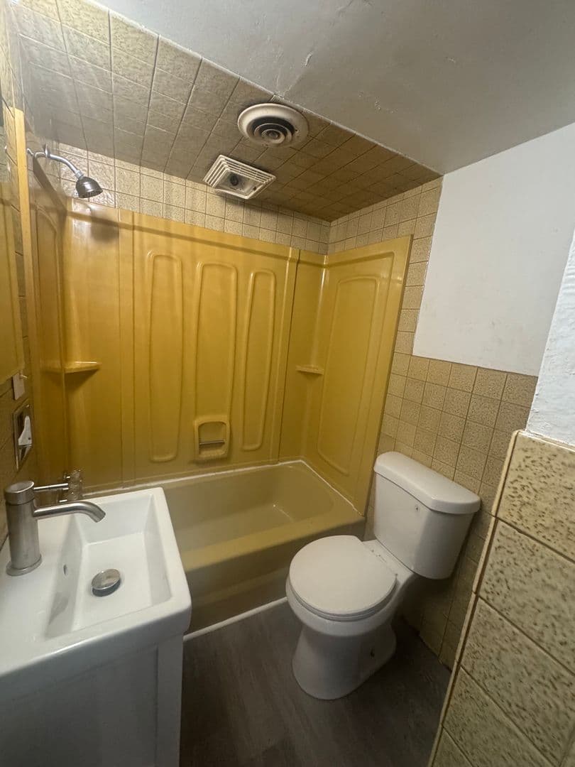 Pittsburgh Apartment: 910 Penn St.