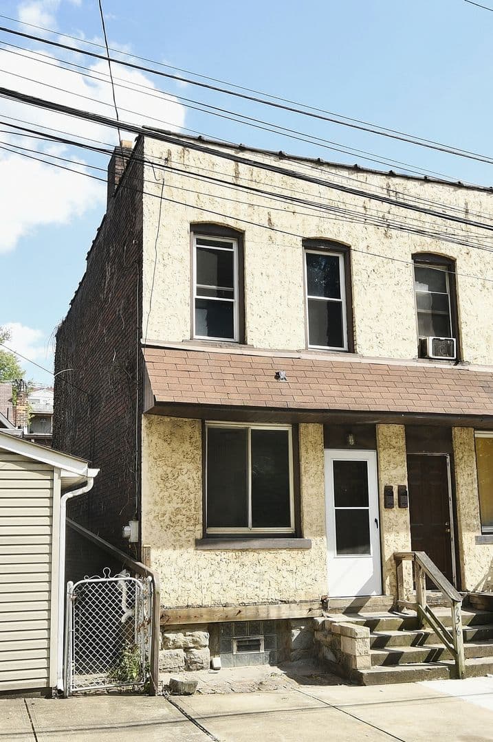 Rankin Apartment: 234-236 Pattison Street