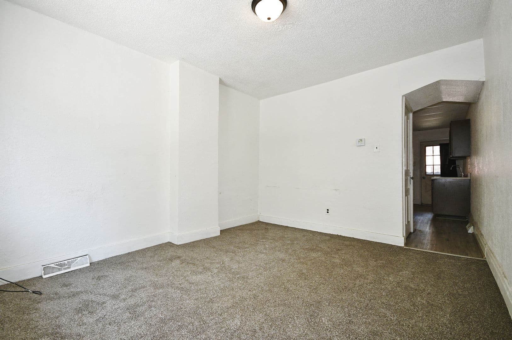 Rankin Apartment: 234-236 Pattison Street