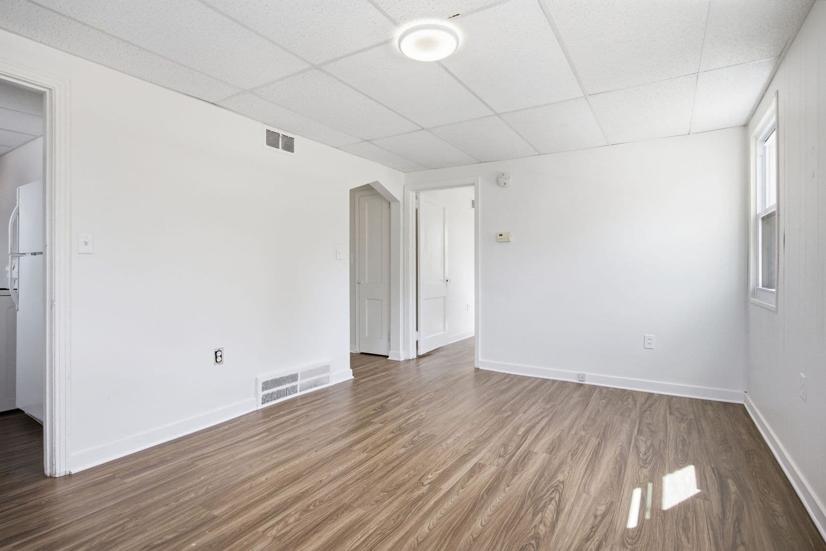 South Park Township Apartment: 6535-6537 Library Road