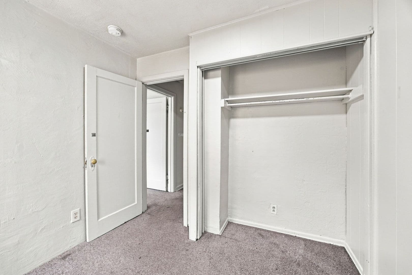Mckeesport Apartment: 2937-2939 Freeland St