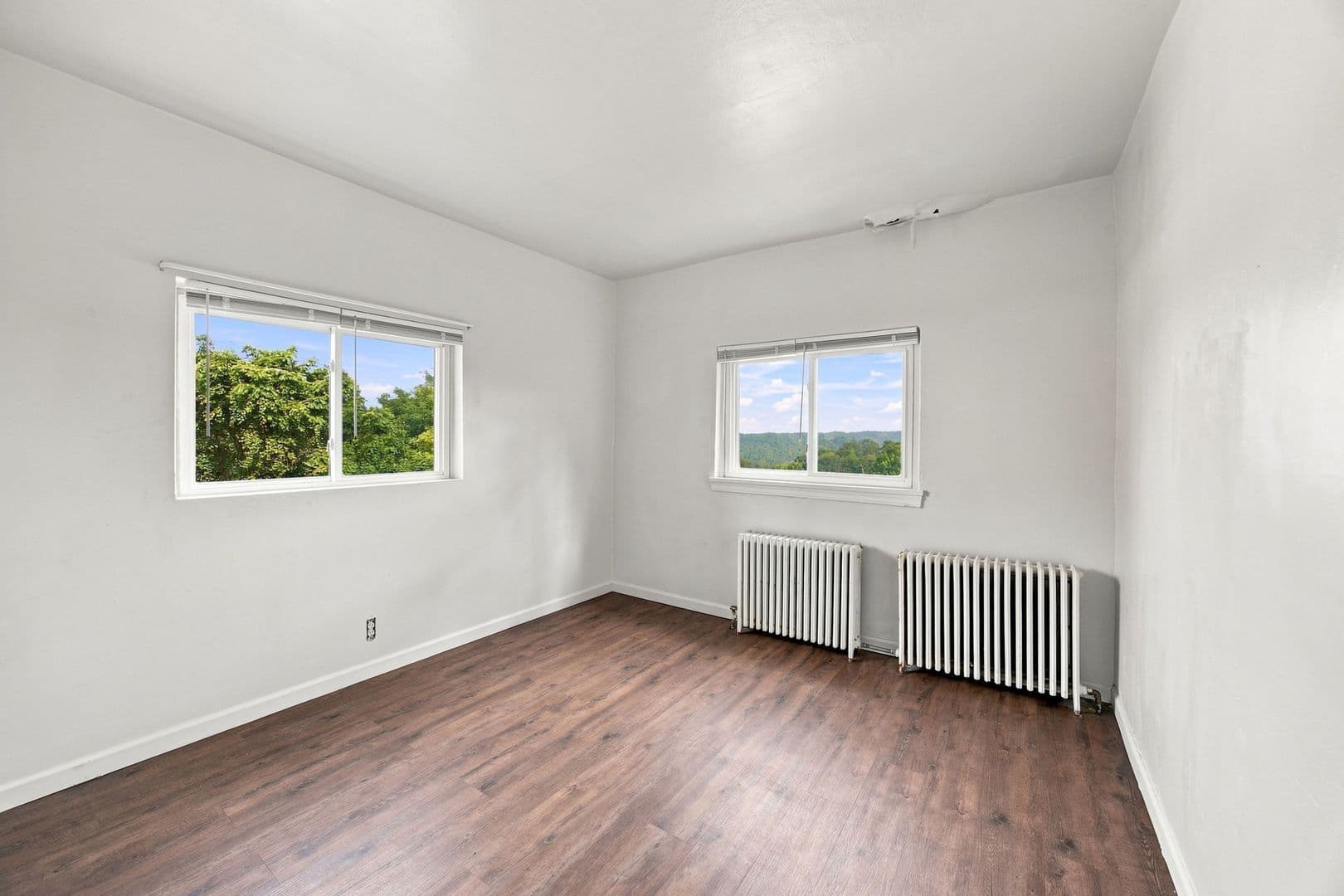 Mckeesport Apartment: 2937-2939 Freeland St