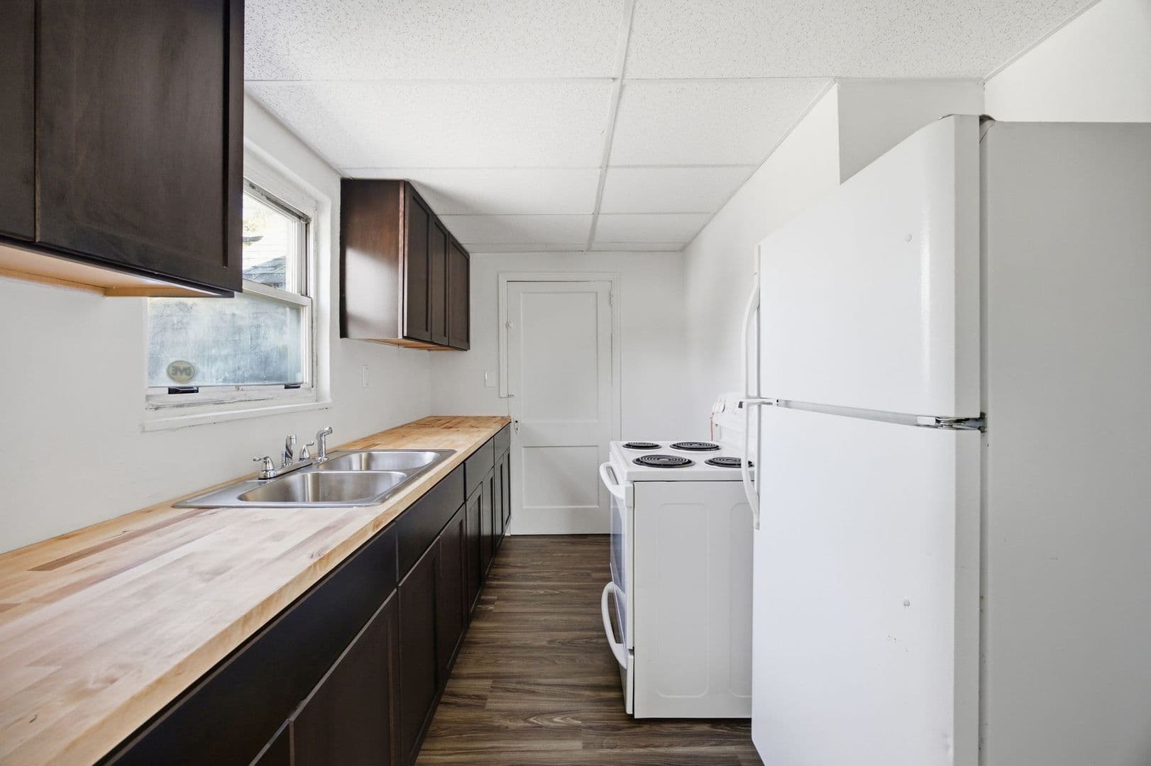 South Park Township Apartment: 6535-6537 Library Road