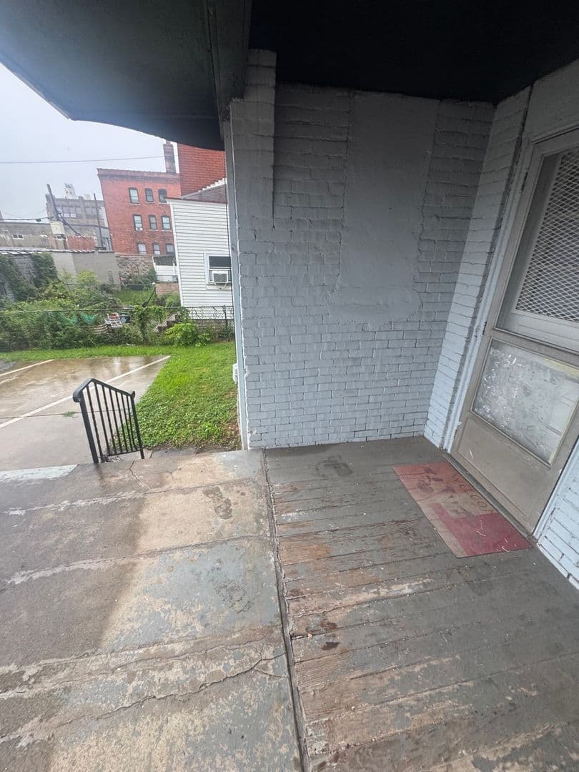 Pittsburgh Apartment: 225 South Saint Clair St.