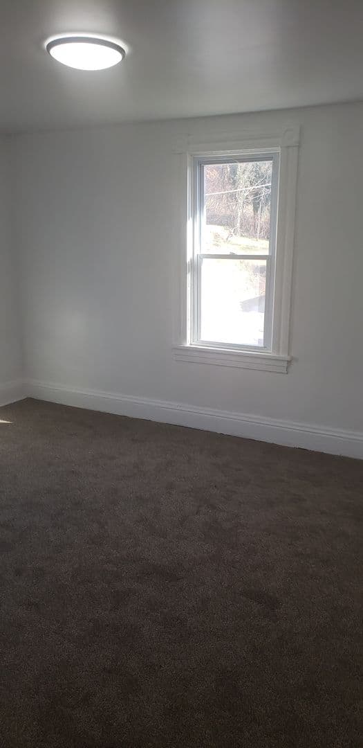 Braddock Apartment: 513 Stokes Avenue