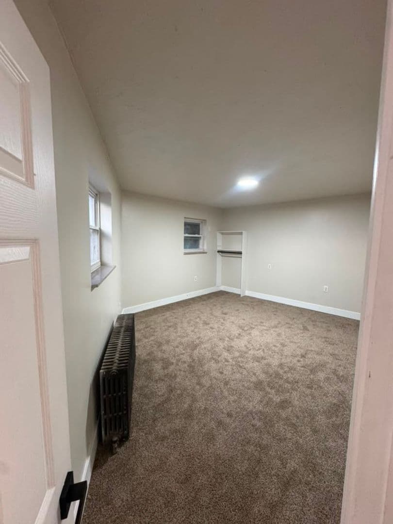 Mc Kees Rocks House: 427 Oak Aly (Shingiss)