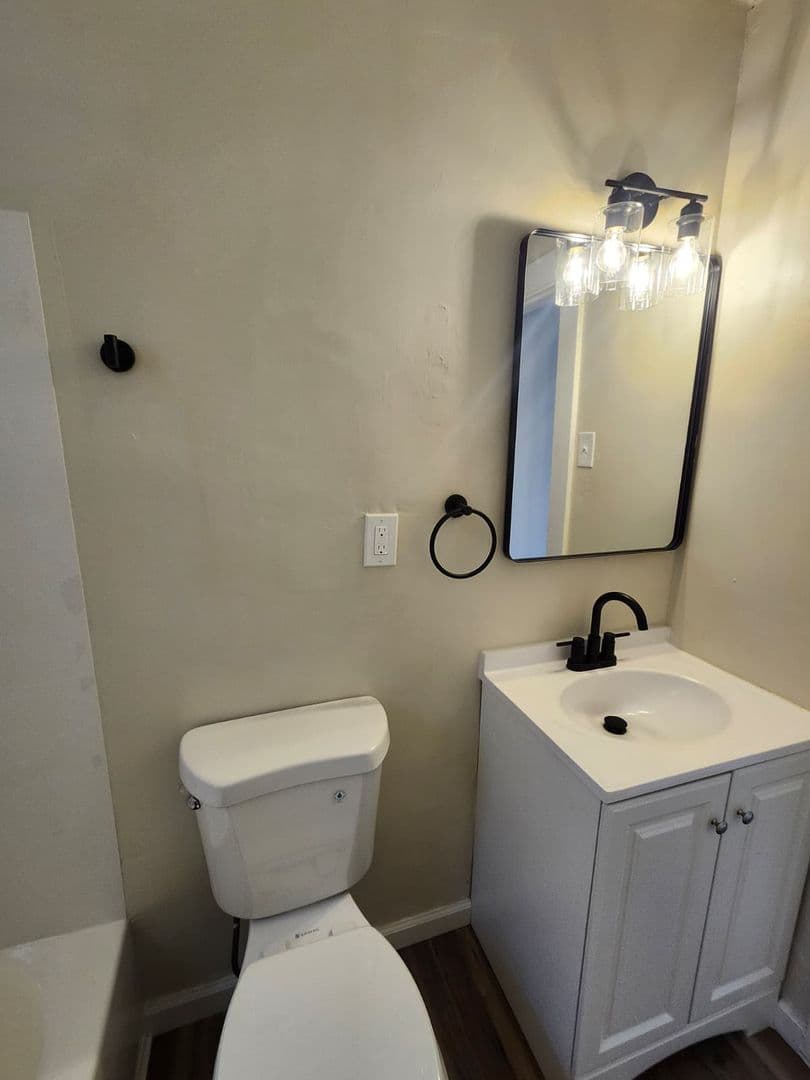 McKees Rocks House: 109 Harlem Ave