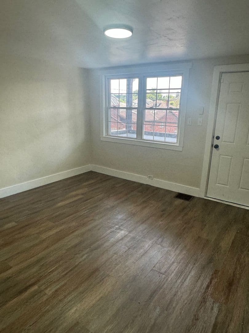 McKees Rocks House: 600 Federal St